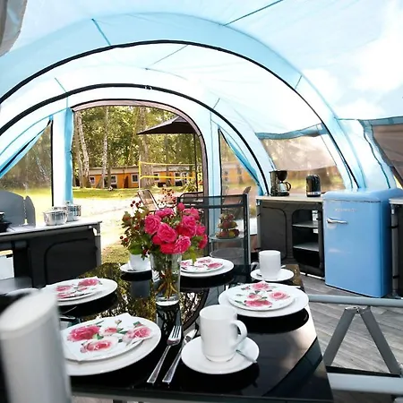 Kamp alanı Familienwohnzelt Zelt Und Direkt Am